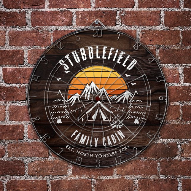 Rustikaler Retro-Familienname Holz sieht benutzerd Dartscheibe (Rustic Family Custom Games Room Wood Look Dartboard)