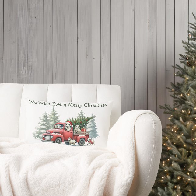 Rustikaler Schafroter Lkw Lendenkissen (We Wish Ewe a Merry Christmas, vintage red truck lumbar pillow)