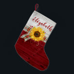 Rustikaler Vintager hölzerner Kleiner Weihnachtsstrumpf<br><div class="desc">Fügen Sie Ihre Namen- oder Monogramminitialen diesen niedlichen rustikalen Landsonnenblume WeihnachtsStrümpfen hinzu, und behalten Sie sie als dauerhafter Schatz für Jahre zu gekommen. Der Vintage Entwurf stellt ein klassisches rotes und weißes Artholz dar, wenn eine elegante Watercolorsonnenblume durch Schnurlichter, Burgunder-Stechpalmenbeeren, ein kariertes Band des Tartan und Goldakzente belichtet ist. Über...</div>