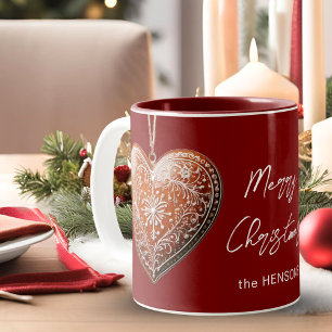 Rustikaler Weihnachtskek mit traditioneller Dekora Zweifarbige Tasse