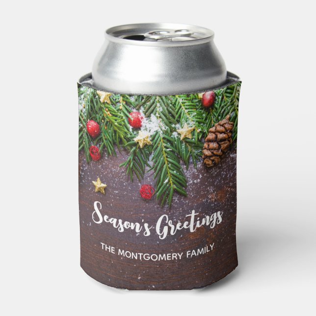 Rustikaler Weihnachtstisch mit Kiefer und Schnee Dosenkühler (Kanne Vorderseite)