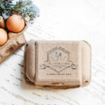Rustikales Abzeichen Familienbetrieb Eierkarton Br Gummistempel<br><div class="desc">Upgrade Ihres Hauses oder Familienbetrieb mit dieser schönen rustikalen Eierkarton-Briefmarke,  dass alle Ihre Informationen leicht zu anpassen. Stellen Sie sich Ihren eigenen Familiennamen vor und stellen Sie sicher,  dass Sie in unserem Shop für weitere Artikel aus dieser Sammlung Karo erhalten.</div>