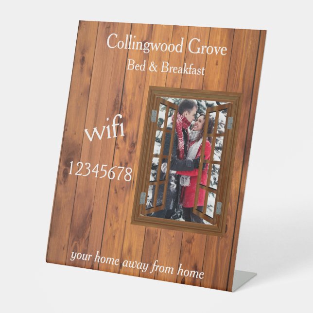 Rustikales Bed and Breakfast 🌿 WiFi-Info Sockelschild (Vorderseite)