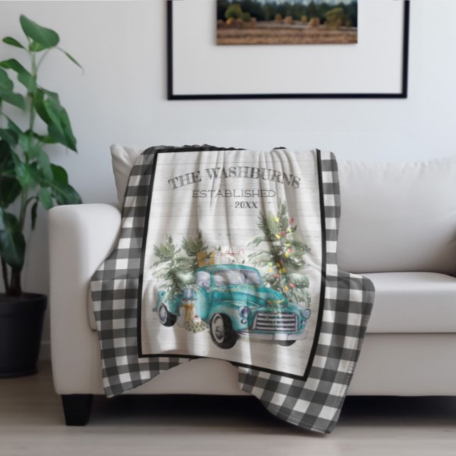 Rustikales blaues Bauernhaus LKW | Familienname sc Fleecedecke (Von Creator hochgeladen)