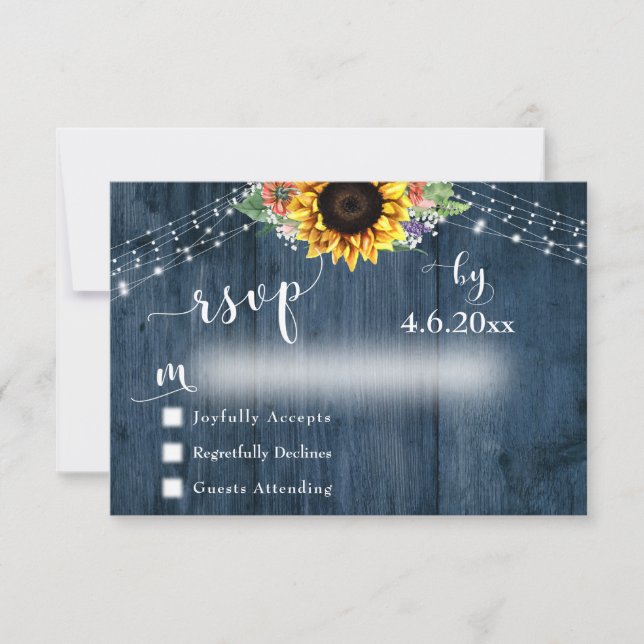 Rustikales blaues Holz Sonnenblumen Bouquet Lights RSVP Karte (Vorderseite)