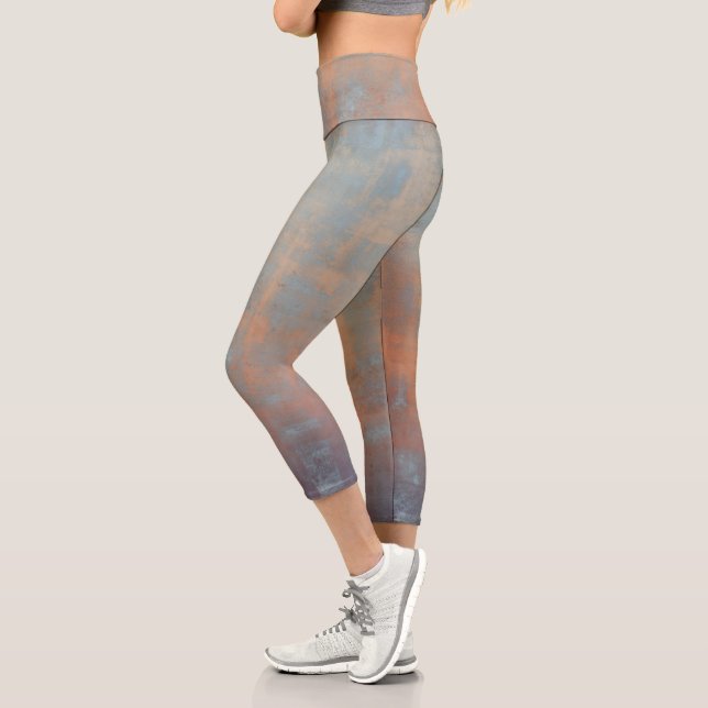 Rustikales Blaurost Abstrakt Art Nr. 67 Capri Leggings (Links)