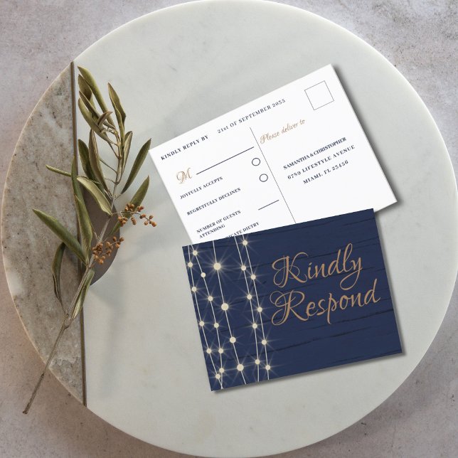 Rustikales Blue and Gold Wedding RSVP Einladungspostkarte (Von Creator hochgeladen)