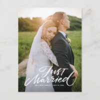 Rustikales Brush Letters Just Married Vertical Fot