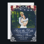 Rustikales Burgundy Blumenblauer Foto Save The Date<br><div class="desc">Rustikales blaues Holz String Lights Wasserfarbe Burgundy Marsala Floral,  bordeauxfarbene Rose,  rosa Rosen und grüne Spitzen Hochzeit Save the Date Card</div>