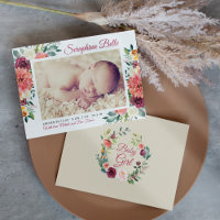 Rustikales Burgundy Floral Baby Girl Foto Birth