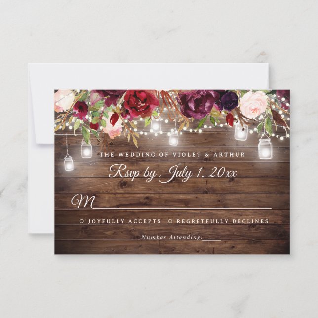 Rustikales Burgundy Floral String Lights Wedding R Einladung (Vorderseite)