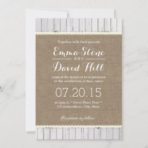 Rustikales Burlap- und Holzstreifen Hochzeitseinla Einladung
