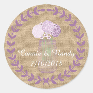 Rustikales Burlap und Lila Mason Jar Blume Hochzei Runder Aufkleber