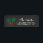 Rustikales Chalkboard Christmas Holly Berry<br><div class="desc">Fügen Sie Ihren Umschlägen in dieser Urlaubssaison eine besondere Touch mit schönen, festlichen Adressetiketten hinzu. Auf den Weihnachtsadressen finden Sie einen rustikalen Chalkboard-Hintergrund, rote und grüne Heilige Beeren und einen eigenen Text. Ändern Sie den Stil des Schriftartes, verschieben Sie den Text und vieles mehr, indem Sie auf die Schaltfläche Anpassen....</div>