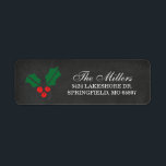 Rustikales Chalkboard Christmas Holly Berry<br><div class="desc">Fügen Sie Ihren Umschlägen in dieser Urlaubssaison eine besondere Touch mit schönen, festlichen Adressetiketten hinzu. Auf den Weihnachtsadressen finden Sie einen rustikalen Chalkboard-Hintergrund, rote und grüne Heilige Beeren und einen eigenen Text. Ändern Sie den Stil des Schriftartes, verschieben Sie den Text und vieles mehr, indem Sie auf die Schaltfläche Anpassen....</div>