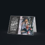 Rustikales Chalkboard O Heilige Nacht Weihnachten<br><div class="desc">O Heilige Nacht die Sterne sind hell leuchten. Versenden Sie Feriengrüstungen und Wünsche an Familie und Freunde mit dieser rustikalen Weihnachtskarte. Es verfügt über ein rustikales Chalk-Skript mit einem Chalkboard-Hintergrund für Imitate. Dieses Weihnachtslied lyrische Fotokarte ist perfekt für diese Urlaubszeit.</div>