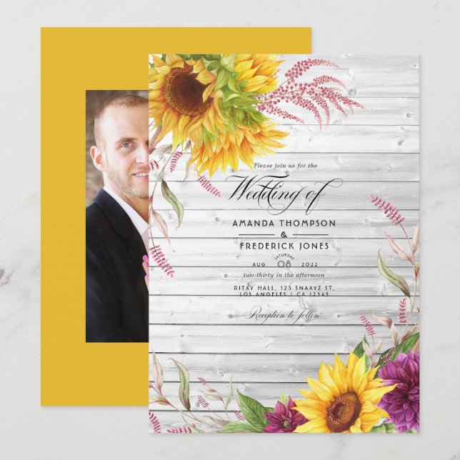 Rustikales Country Barn Sunflower Wedding Foto Einladung (Vorne/Hinten)