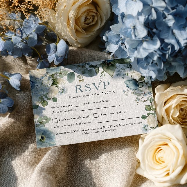 Rustikales Elegant Blue Hydrangea Elfenbeinhochzei RSVP Karte (Rustic Elegant Blue Hydrangea Ivory Rose Wedding RSVP Card)