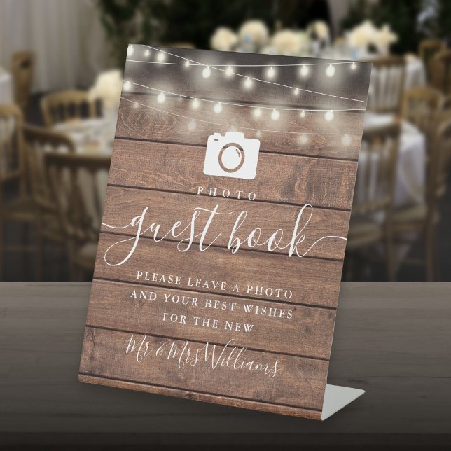 Rustikales Foto Holzstring Lights Gästebuch Sockelschild (Rustic Wood String Lights Photo Guest Book Pedestal Sign)