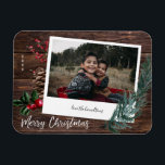 Rustikales frohes Weihnachtsfest - sofortiges Foto Magnet<br><div class="desc">Senden Sie ein paar Weihnachtsfreuden,  die das ganze Jahr über auf einem Kühlschrank oder Magnetfeld mit Ihrem frohen Weihnachts Rustic Instant Foto Magnet fortgesetzt werden können.</div>