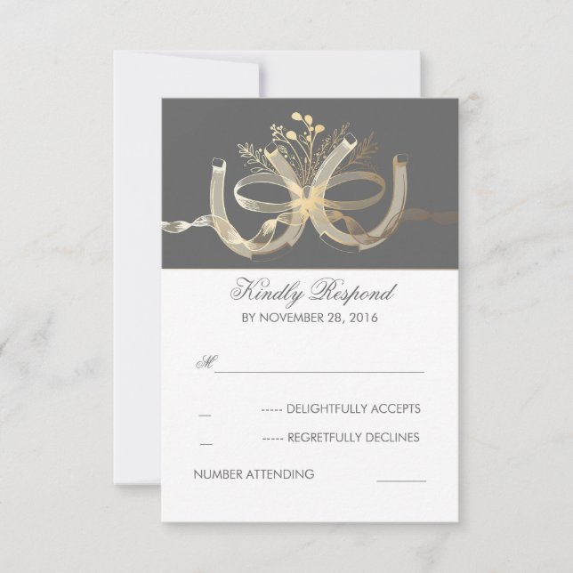 Rustikales Gilded Horseshoes Wedding RSVP Karte (Vorderseite)