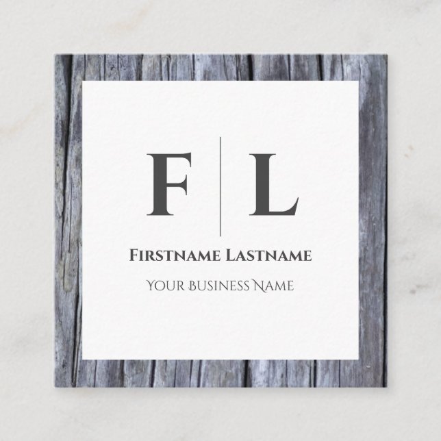 Rustikales graues Holzdesign mit Initialen Quadratische Visitenkarte (Vorderseite)
