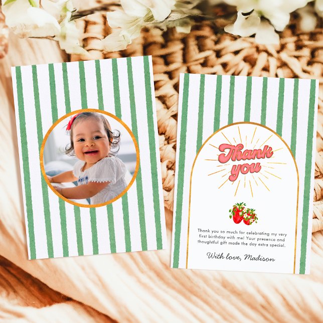 Rustikales Green Gold White Birthday Foto Erdbeere Dankeskarte (Von Creator hochgeladen)