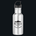 Rustikales Hochzeitspenden Trauzeuge Moderne Coole Edelstahlflasche<br><div class="desc">Cooles Geschenk für Ihre Trauzeugen: Diese Edelstahlwasserflasche mit modernem rustikalem Gebirgsdesign,  Ihr individuelle Name und das Hochzeitsjahr sowie die Namen der Veranstaltung.</div>