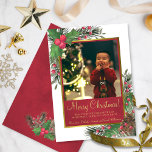 Rustikales Holly & Pine mit Foto Frohe Weihnachten<br><div class="desc">Diese schönen Urlaubskarten sind der perfekte Weg, um Ihren Freunden und der Familie ein frohes Weihnachtsfest zu wünschen. Sie zeichnen sich durch ein rustikales und festliches Design mit marmorrotem Hintergrund aus und Ihr Foto in einem goldenen Imitat-Rahmen umgeben von handbemalten Blätter, Beeren und Kiefernästen. Der Titel ist in festlicher Schrift-Kalligraphie...</div>