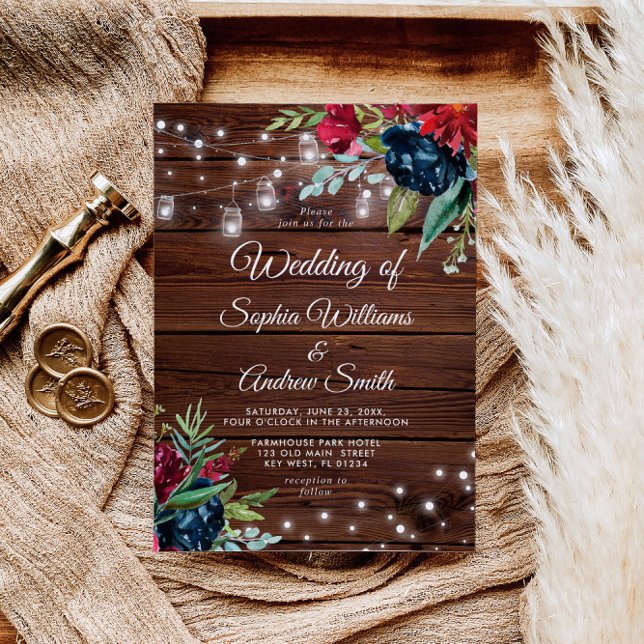 Rustikales Holz Burgund Blumenleuchten Hochzeit Einladung (Von Creator hochgeladen)