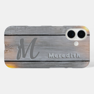 Rustikales Holz Elegance Ländername Monogram iPhone 16 Hülle
