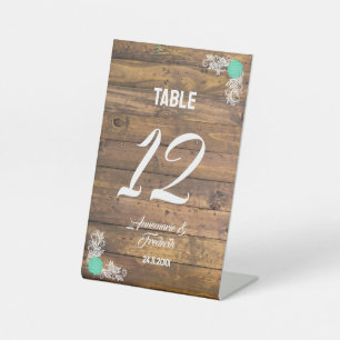 Rustikales Holz im Freien Hochzeitsstimmung Platzk Sockelschild
