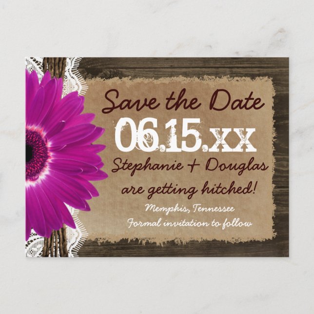 Rustikales Holz Lila Daisy Save the Date Postkarte (Vorderseite)