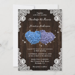 Rustikales Holz Lila und blaue blumenreiche Herzen Einladung