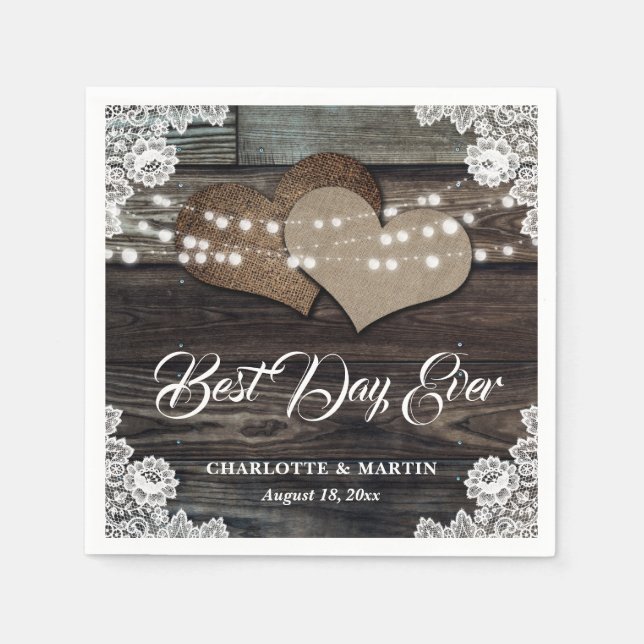 Rustikales Holz mit zwei Burlap Hearts Hochzeit Serviette (Vorderseite)