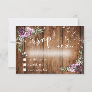 Rustikales Holz, rosa Blume & Licht mit Typografie RSVP Karte