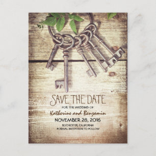 Rustikales Holz Save the Date mit Skeletttasten Ankündigungspostkarte