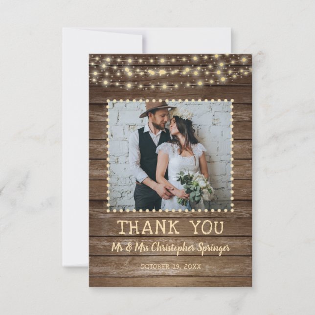 Rustikales Holz String Lights Hochzeit Vielen Dank Dankeskarte (Vorderseite)