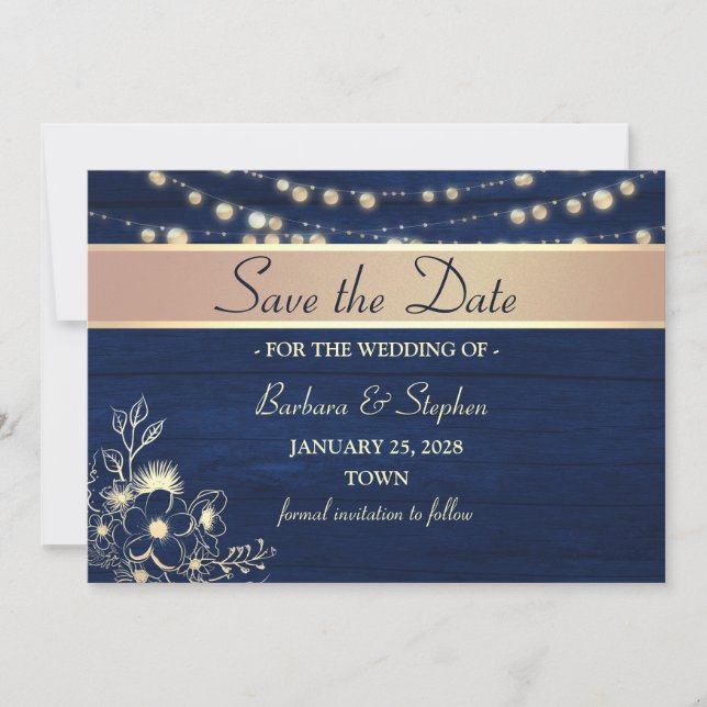 Rustikales Holz String Lights Navy Blue Wedding Save The Date (Vorderseite)