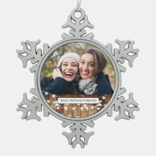 Rustikales Holz u. feenhafte Licht-beste Freunde Schneeflocken Zinn-Ornament