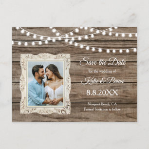 Rustikales Holz und Streichleuchten Save the Date  Ankündigungspostkarte
