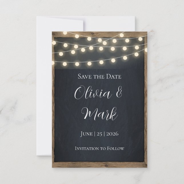 Rustikales Holz und Streichleuchten Save the Date  RSVP Karte (Vorderseite)