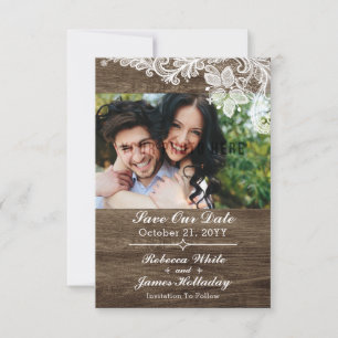 Rustikales Holz und Vintage Spitzen-Hochzeit rette Save The Date
