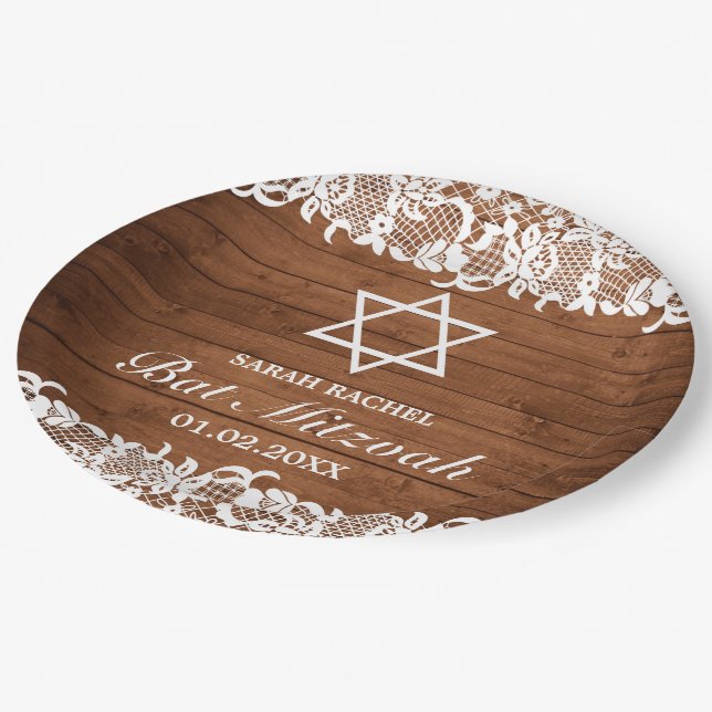 Rustikales Holz und weiße Spitzen Bar Bat Mitzvah Pappteller (Schrägansicht)