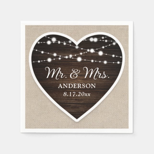 Rustikales Holzherz-Leuchten Mr. und Mrs. Wedding Serviette (Vorderseite)