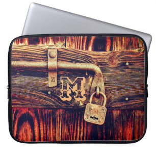 Rustikales Holztürenschloss, braunes Holzkorn Laptopschutzhülle