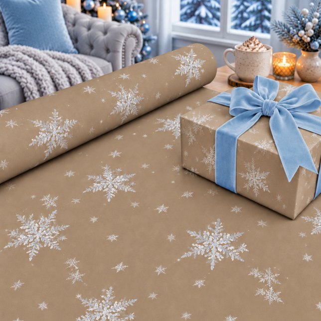 Rustikales Kraft Silber-Schneeflocken-Geschenkpapi Geschenkpapier (Von Creator hochgeladen)