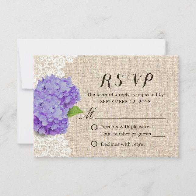 Rustikales Lila Hydrangea Lace & Burlap Wedding RS RSVP Karte (Vorderseite)