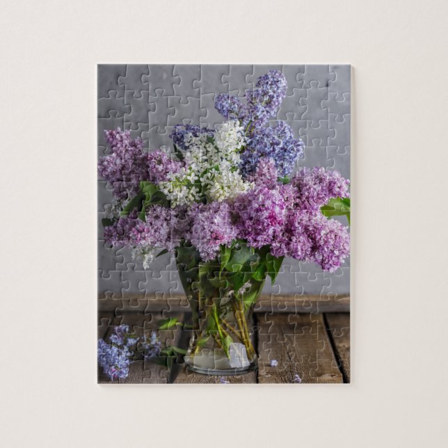 Rustikales Lilac Floral Bouquet in Glasvase (Vertikal)