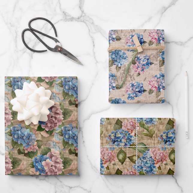 Rustikales Muster Blaue Hydrangeas und rosa Blume Geschenkpapier Set (Vorderseite)